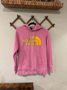 The North Face Women's Half Dome Pullover Hoodie Pink Yellow Logo Size Small